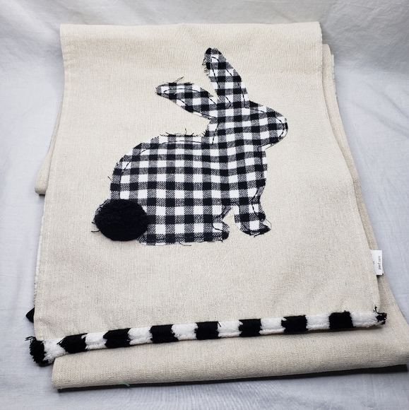 Pier 1 Dining Pier Gingham Rabbit Table Runner 18 Inches Buffalo